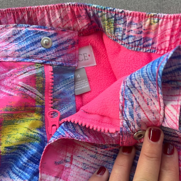 4t girls winter ski set Pink and Blue Patterned Jacket pants and gloves - Picture 10 of 12